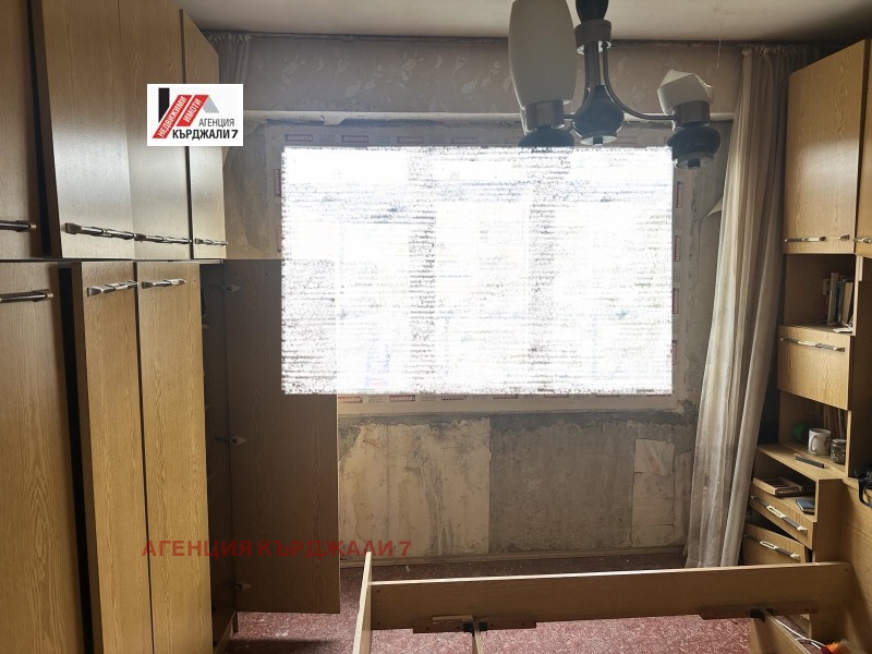 Продава 3-СТАЕН, гр. Кърджали, Възрожденци, снимка 11 - Апартаменти - 53271839