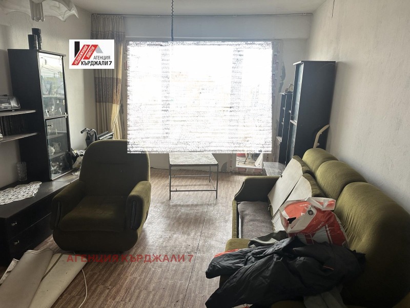 Продава 3-СТАЕН, гр. Кърджали, Възрожденци, снимка 9 - Апартаменти - 53271839