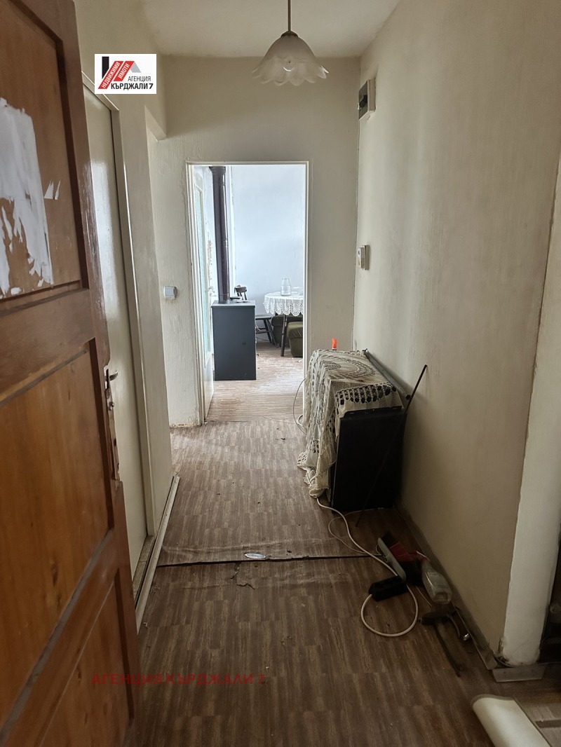 Продава 3-СТАЕН, гр. Кърджали, Възрожденци, снимка 3 - Апартаменти - 53271839