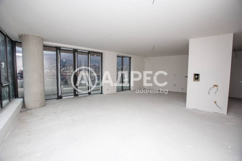 Satılık  3+ yatak odası Sofia , Krastova vada , 228 metrekare | 35499097