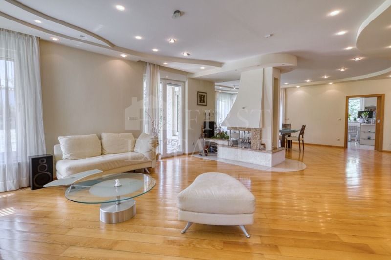 Продава КЪЩА, гр. София, Горна баня, снимка 2 - Къщи - 52034906