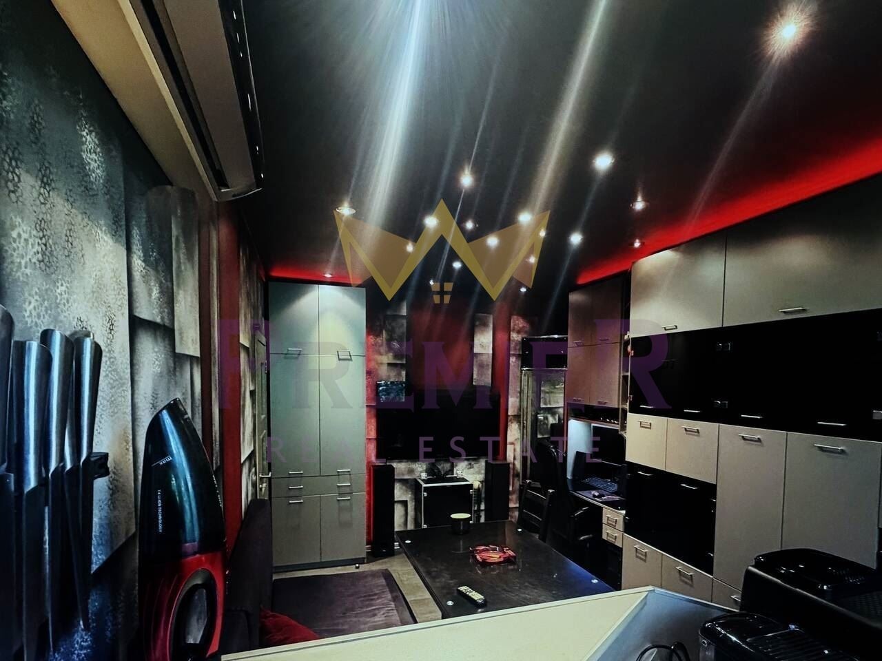 Продава 3-СТАЕН, гр. София, Изток, снимка 2 - Апартаменти - 54616266