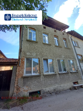 Продава  Къща, с. Черни Осъм