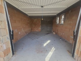 ГАРАЖ, ПАРКОМЯСТО, 24 m2