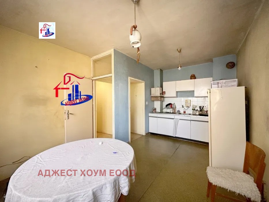 Продава 2-СТАЕН, гр. Шумен, 5-ти полк