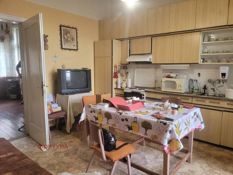Продаја  2 спаваће собе Русе , Центар , 100 м2 | 35667619 - слика [5]
