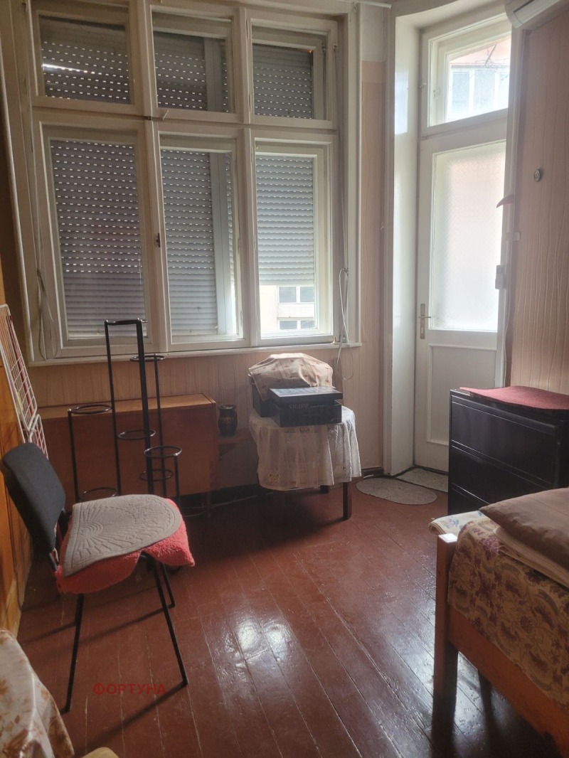 Продаја  2 спаваће собе Русе , Центар , 100 м2 | 35667619 - слика [2]