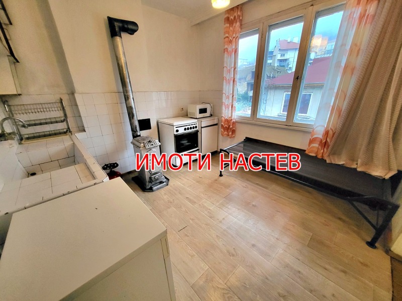 Продава 3-СТАЕН, гр. Шумен, Куршун чешма, снимка 2 - Апартаменти - 52873746