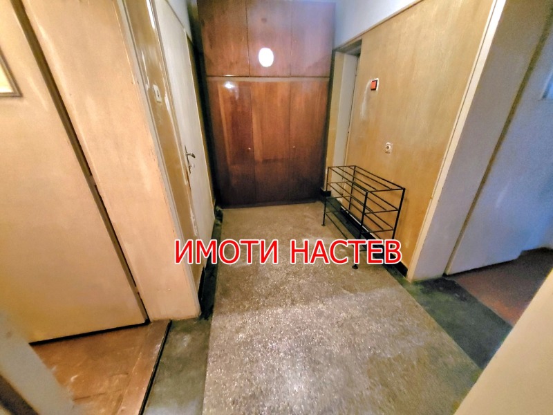 Продава 3-СТАЕН, гр. Шумен, Куршун чешма, снимка 9 - Апартаменти - 52873746