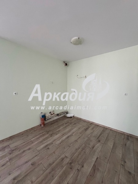 Продава МНОГОСТАЕН, гр. Пловдив, Кършияка, снимка 2 - Aпартаменти - 42128749