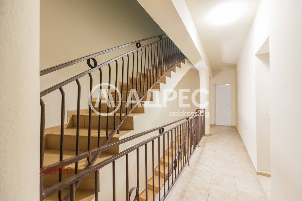 Продава ХОТЕЛ, гр. Каварна, област Добрич