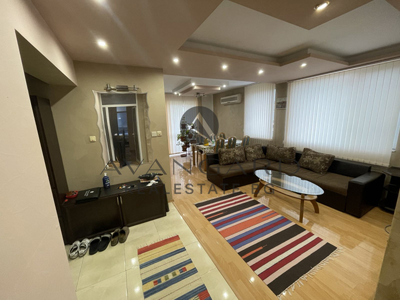 Продава  3-стаен град Пловдив , Кючук Париж , 115 кв.м | 21665194 - изображение [2]
