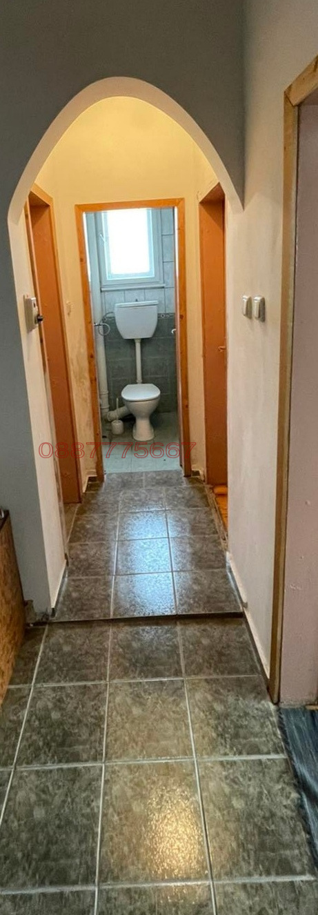 Продава ЕТАЖ ОТ КЪЩА, гр. Пловдив, Прослав, снимка 9 - Етаж от къща - 53188495