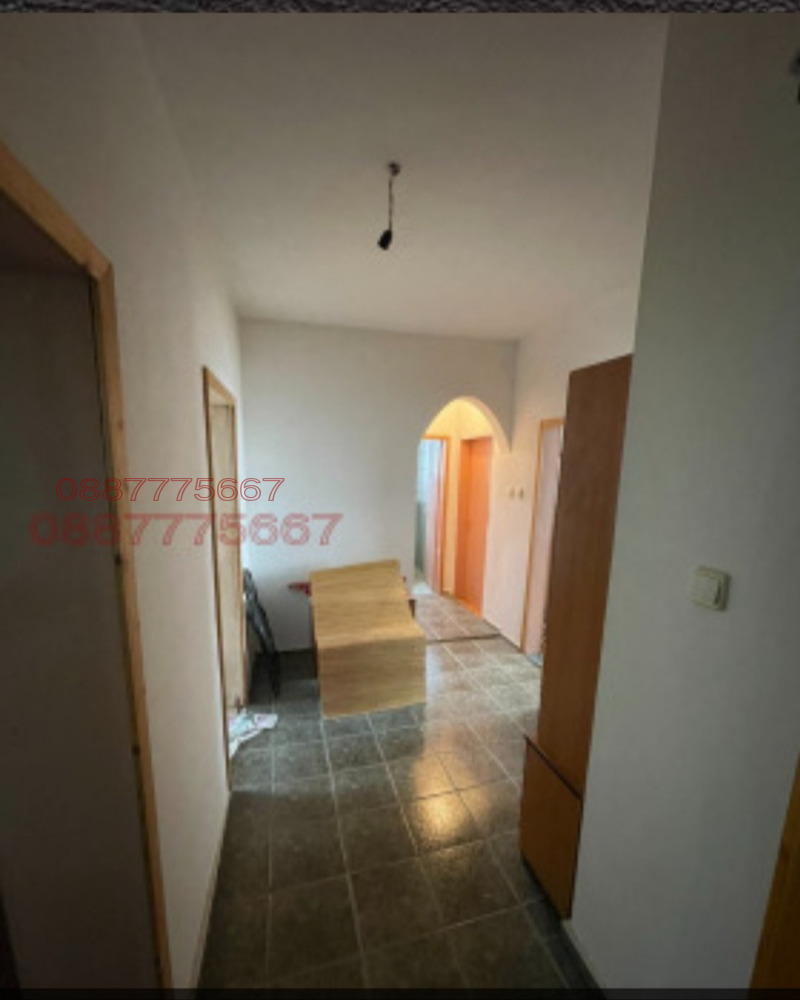 Продава ЕТАЖ ОТ КЪЩА, гр. Пловдив, Прослав, снимка 6 - Етаж от къща - 53188495