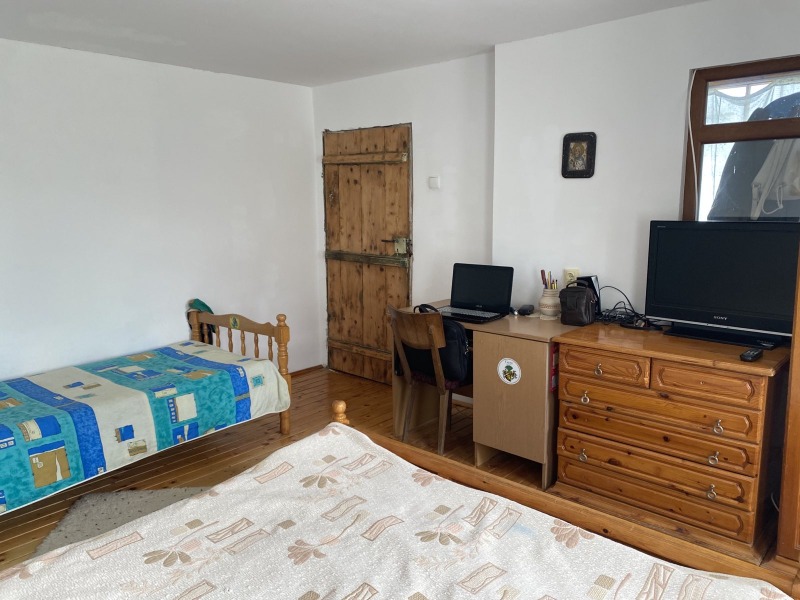 Till salu  Hus region Veliko Tarnovo , Ravnovo , 150 kvm | 24569210 - bild [9]