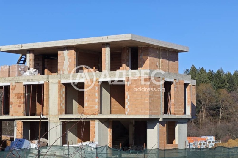 Продава КЪЩА, гр. София, м-т Камбаните, снимка 2 - Къщи - 51054300