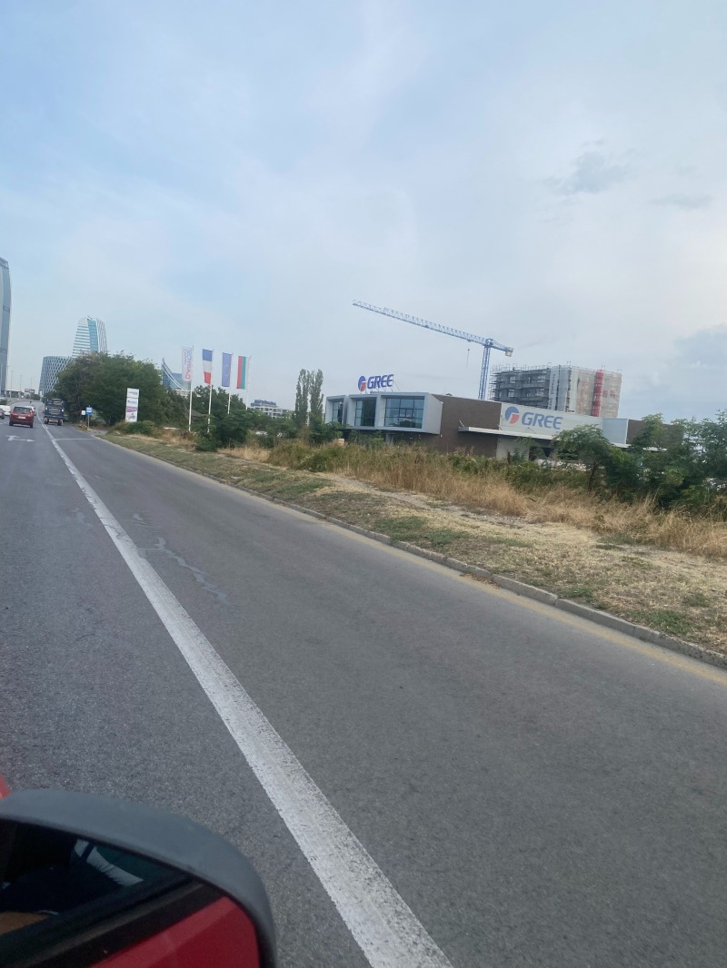 Продава ПАРЦЕЛ, град София, Дружба 2 • 3100000 € • 32110202 — Holmes.bg
