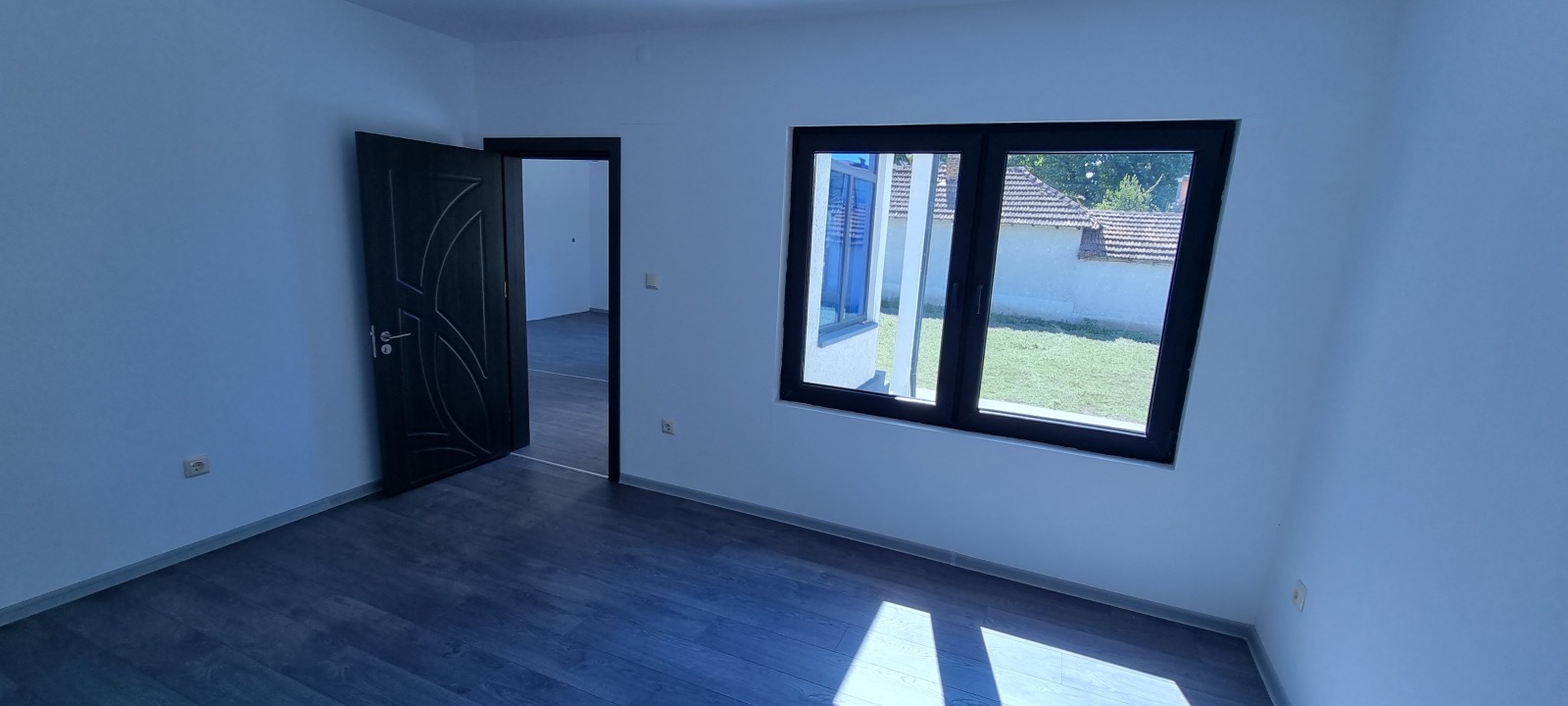 Продава КЪЩА, гр. Разград, Промишлена зона - Запад, снимка 5 - Къщи - 54213968