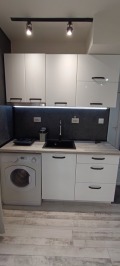 Продава 1-СТАЕН, град Варна, Левски 1 • 85000 € • 35001219 — Holmes.bg