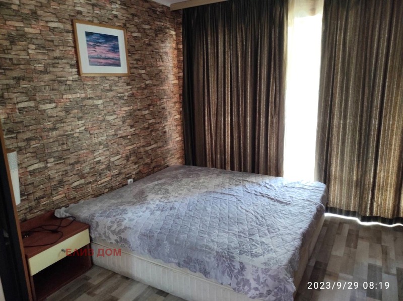 Te koop  Studio Varna , k.k. Sv.Sv. Konstantin i Elena , 40 m² | 74957175
