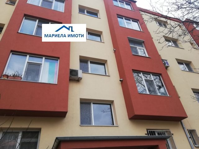 In vendita  2 camere da letto Plovdiv , Izgrev , 80 mq | 49031967