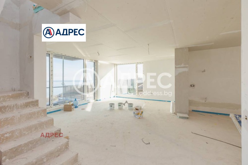 Продава МНОГОСТАЕН, гр. Варна, Галата, снимка 2 - Апартаменти - 53280449