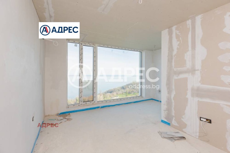 Продава МНОГОСТАЕН, гр. Варна, Галата, снимка 3 - Апартаменти - 53280449