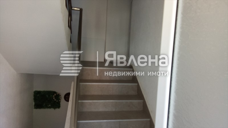 Продава ЕТАЖ ОТ КЪЩА, гр. Варна, Аспарухово, снимка 5 - Етаж от къща - 56108343
