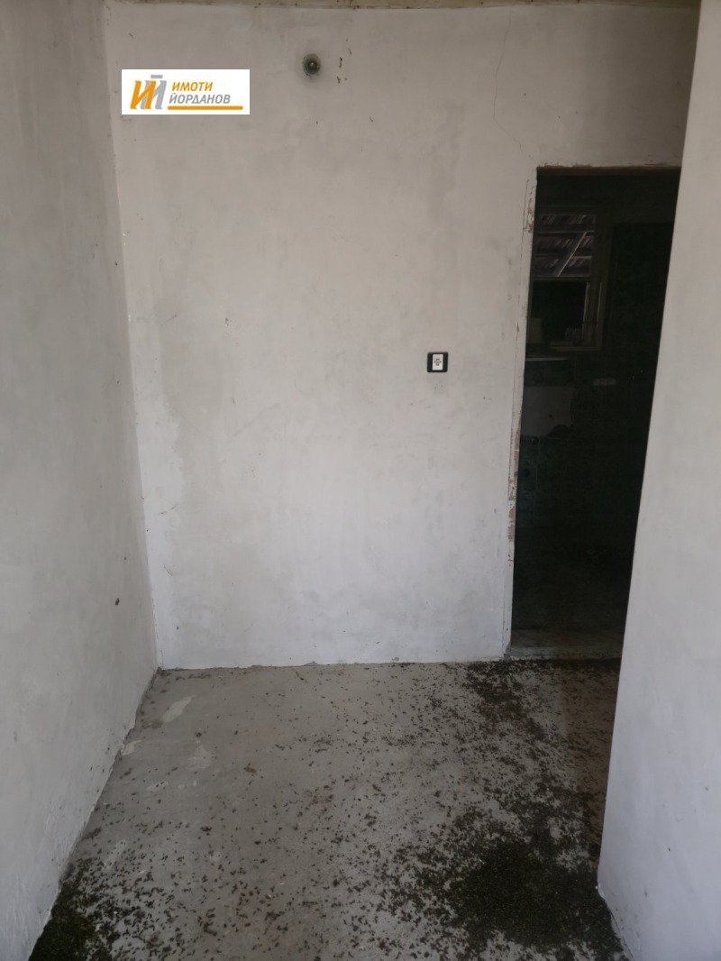 Продава КЪЩА, с. Горски горен Тръмбеш, област Велико Търново, снимка 12 - Къщи - 24820663