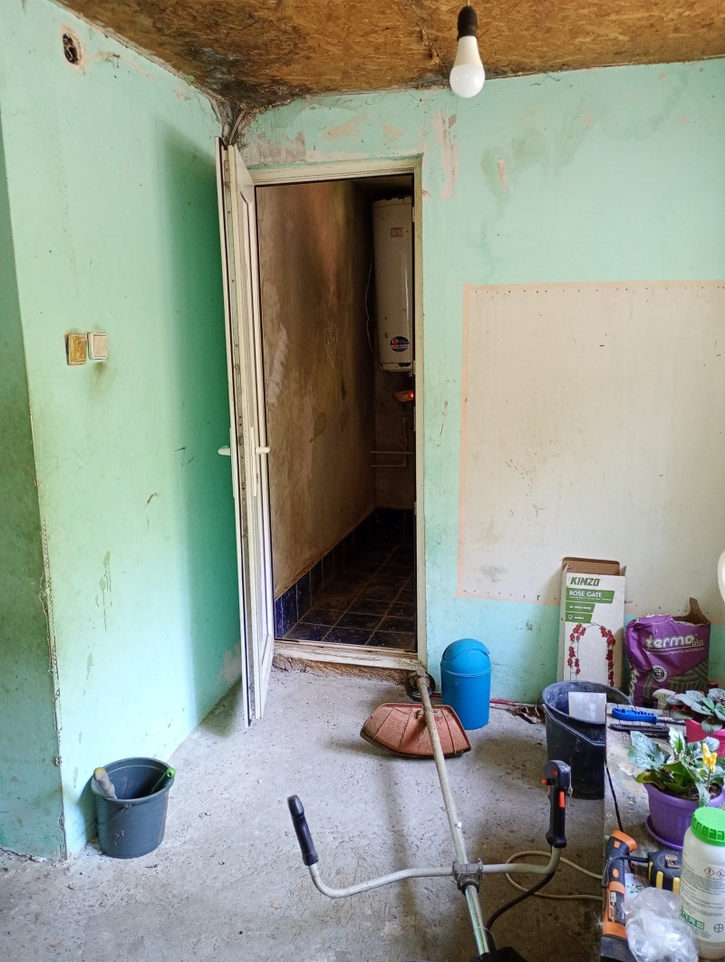 Продава КЪЩА, гр. Плевен, 9-ти квартал, снимка 7 - Къщи - 52132960