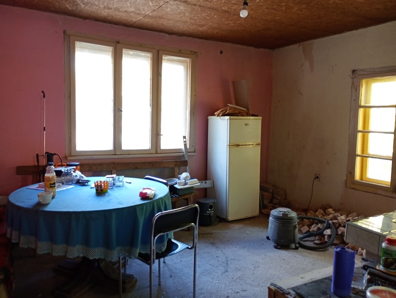 Продава КЪЩА, гр. Плевен, 9-ти квартал, снимка 9 - Къщи - 52132960