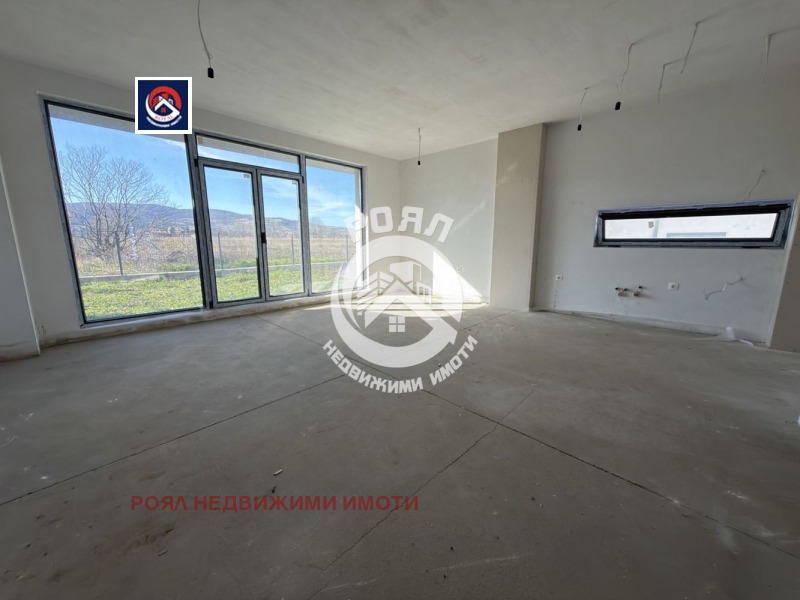 Продава КЪЩА, с. Първенец, област Пловдив, снимка 2 - Къщи - 53111183