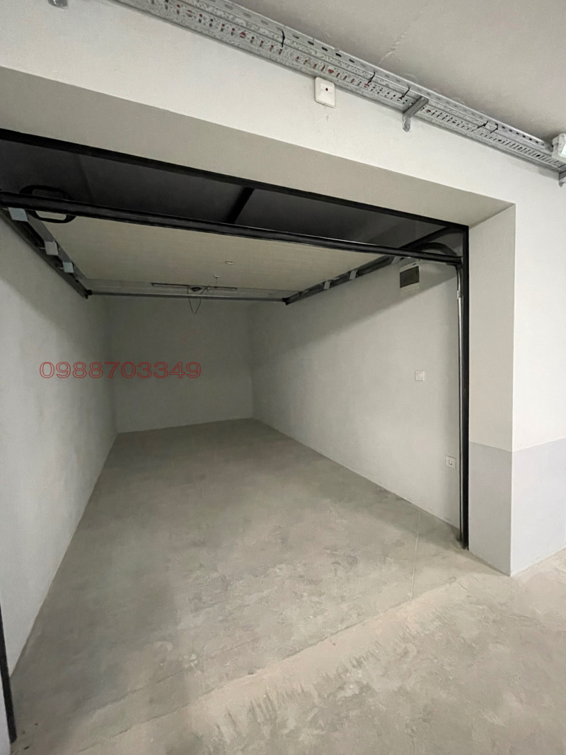 Продава ГАРАЖ, ПАРКОМЯСТО, гр. Велико Търново, Акация, снимка 4 - Гаражи и паркоместа - 52972226