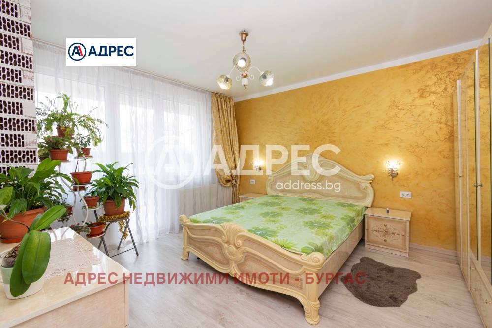 Продава КЪЩА, гр. Бургас, гр. Българово