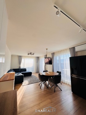 4-СТАЕН, 204 m2