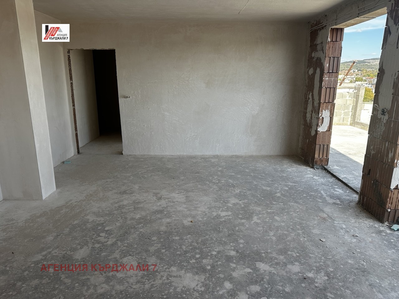 Продава 2-СТАЕН, гр. Кърджали, Център, снимка 2 - Апартаменти - 54362530