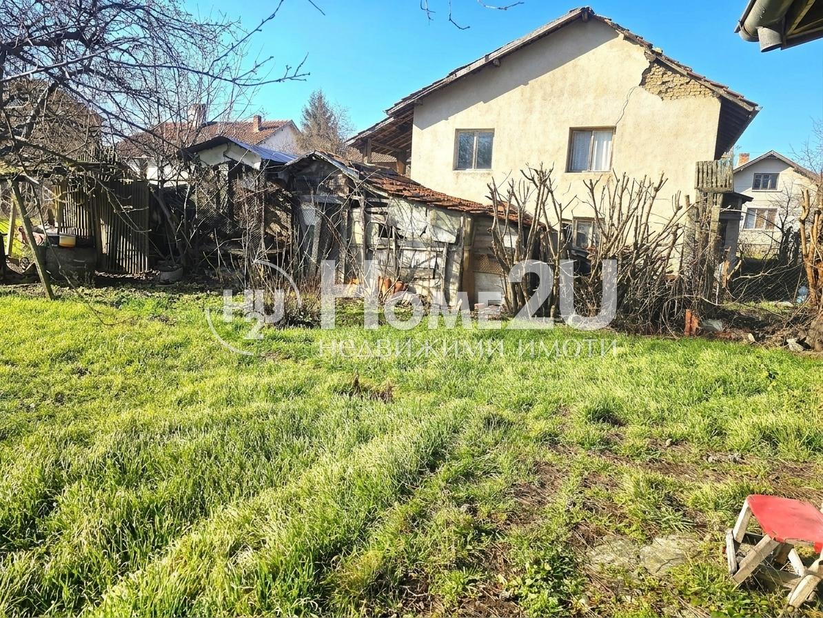 Продава КЪЩА, с. Царевци, област Варна, снимка 2 - Къщи - 53280245