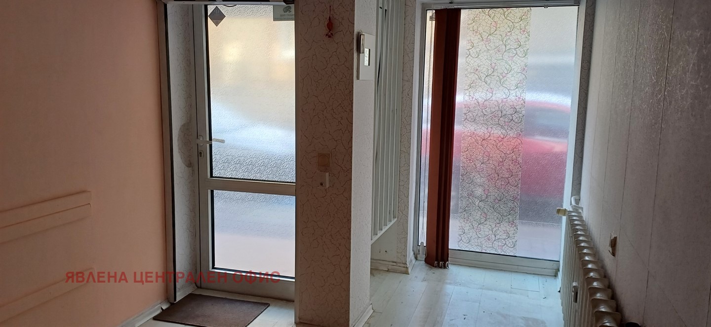 Продава МАГАЗИН, гр. София, Център, снимка 2 - Магазини - 53795112