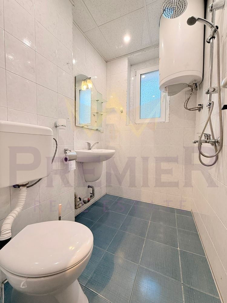 Продава 3-СТАЕН, гр. Варна, Център, снимка 6 - Апартаменти - 54516104