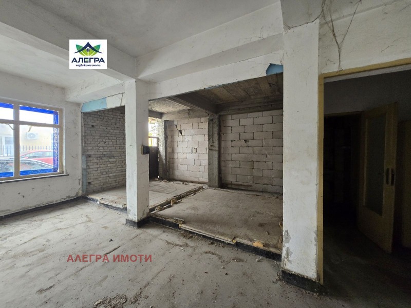 Продава  Пром. помещение град Пазарджик , Запад , 997 кв.м | 52393026 - изображение [3]