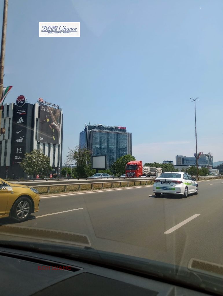 Продава БИЗНЕС ИМОТ, гр. София, 7-ми 11-ти километър