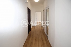 1 makuuhuone Gotse Deltšev, Sofia 11