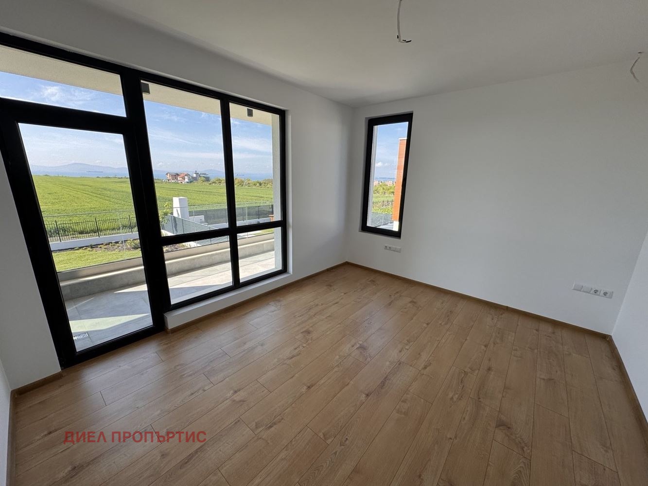 Продава КЪЩА, гр. Бургас, Сарафово, снимка 10 - Къщи - 55139801