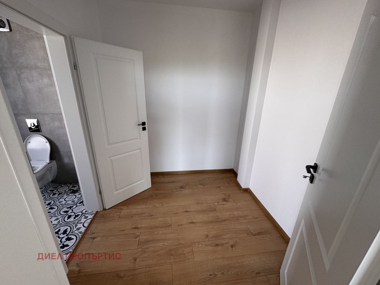 Продава КЪЩА, гр. Бургас, Сарафово, снимка 9 - Къщи - 55139801