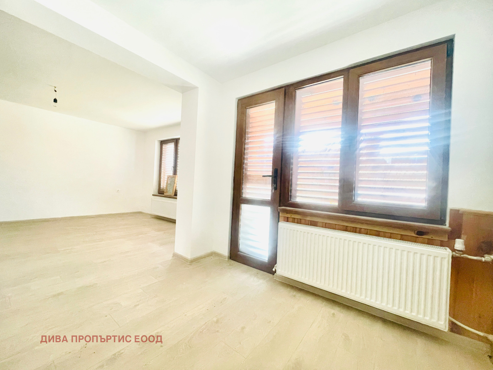 Продава ВИЛА, с. Маджаре, област София област, снимка 2 - Вили - 54115177