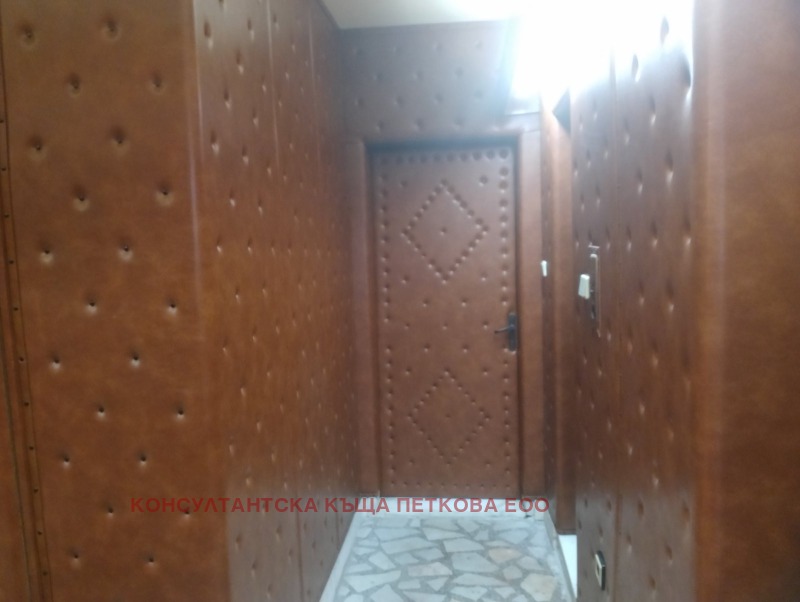 Продава 3-СТАЕН, гр. Ловеч, Център, снимка 8 - Апартаменти - 52641466