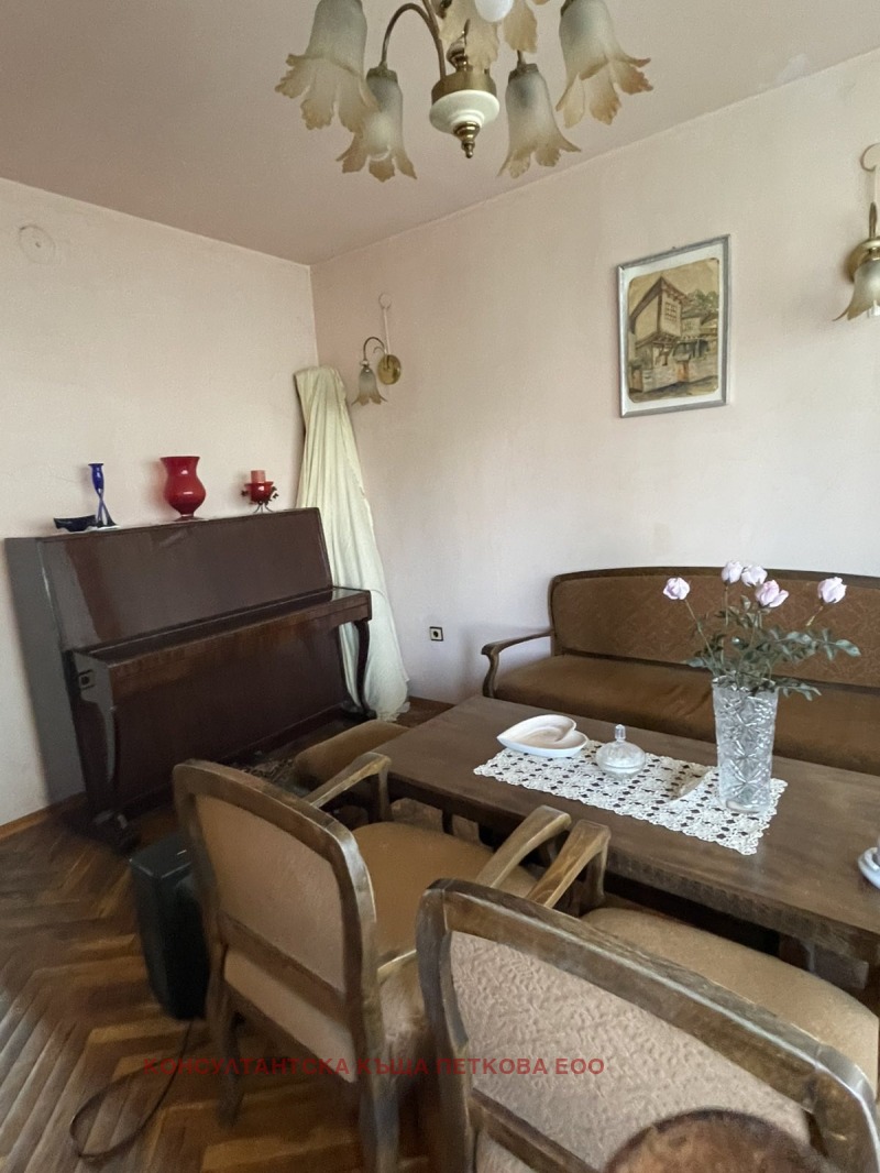 Продава 3-СТАЕН, гр. Ловеч, Център