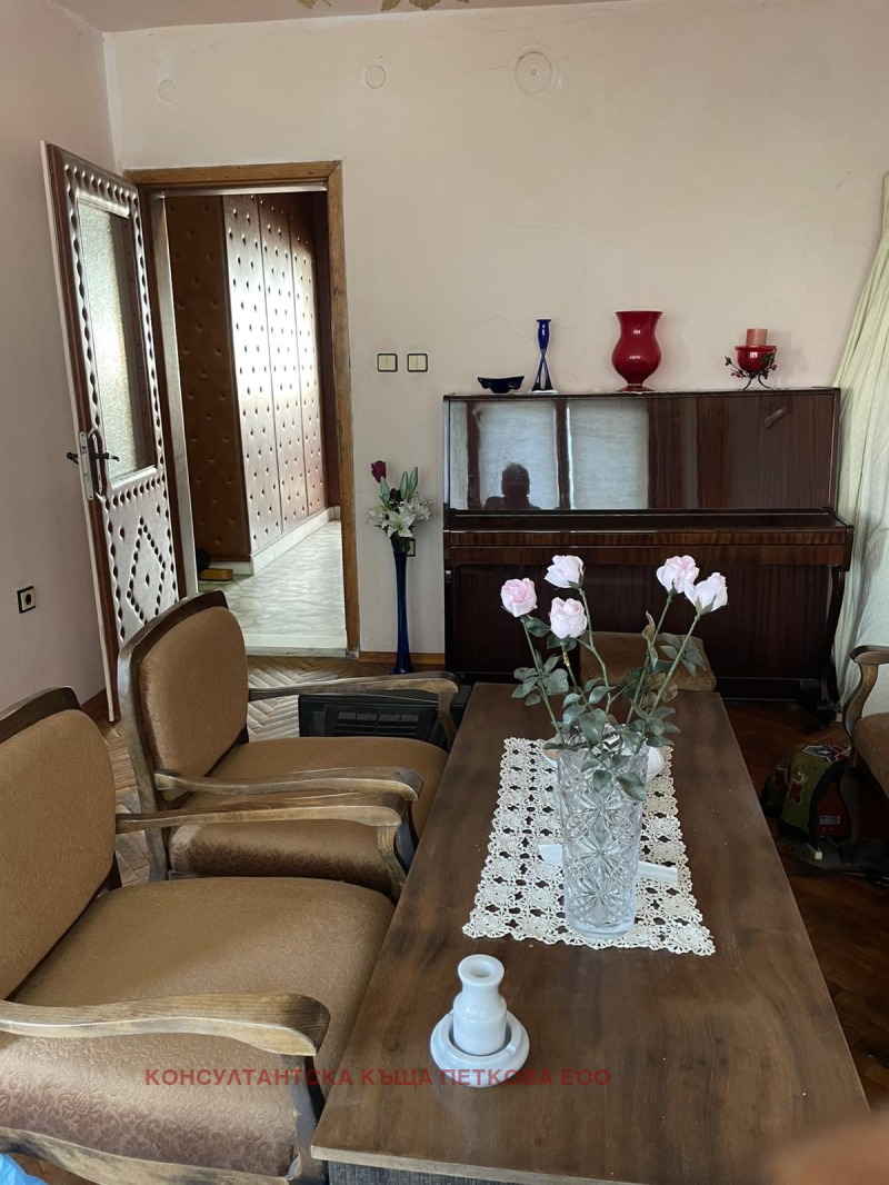 Продава 3-СТАЕН, гр. Ловеч, Център, снимка 2 - Апартаменти - 52641466