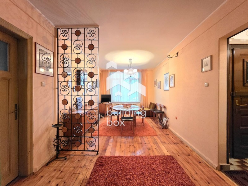 Продава 3-СТАЕН, гр. София, Център