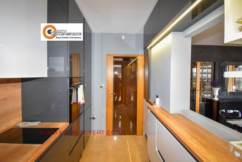 In vendita  Maisonette Sofia , Reduta , 138 mq | 76657547 - Immagine [6]